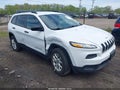 Photo 13 of 16 — 2016 Jeep Cherokee