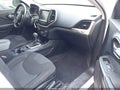Photo 5 of 18 — 2016 Jeep Cherokee