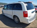 2010 Dodge Grand Caravan — photo 3 of 18 | VIN 2D4RN5D11AR154879
