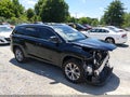 Photo 1 of 16 — 2015 Toyota Highlander