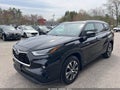 Photo 2 of 10 — 2021 Toyota Highlander Hybrid