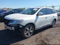 Photo 2 of 17 — 2015 Nissan Pathfinder