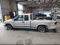 2001 Chevrolet S-10 — photo 15 of 17 | VIN 1GCCS19W018145224