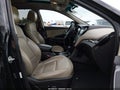 2017 Hyundai Santa Fe — photo 5 of 16 | VIN 5XYZU3LB4HG465638