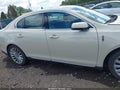 Photo 13 of 16 — 2014 Lincoln MKS