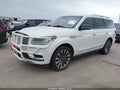 Photo 2 of 16 — 2018 Lincoln Navigator