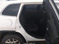 2015 Jeep Cherokee — photo 8 of 15 | VIN 1C4PJMCB0FW569324