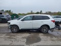 Photo 15 of 17 — 2016 Mitsubishi Outlander