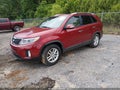 2014 Kia Sorento — photo 2 of 12 | VIN 5XYKT4A60EG437329