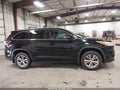 Photo 13 of 16 — 2015 Toyota Highlander