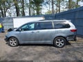 Photo 14 of 16 — 2016 Toyota Sienna