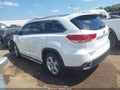 Photo 14 of 16 — 2018 Toyota Highlander