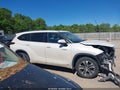 Photo 13 of 16 — 2020 Toyota Highlander Hybrid