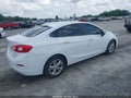 Photo 4 of 16 — 2017 Chevrolet Cruze