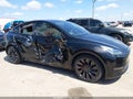 2021 Tesla Model Y — photo 13 of 22 | VIN 5YJYGDEF5MF084049