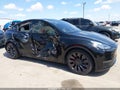 2021 Tesla Model Y — photo 19 of 22 | VIN 5YJYGDEF5MF084049