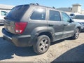 Photo 4 of 10 — 2005 Jeep Grand Cherokee