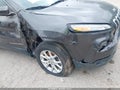 Photo 6 of 17 — 2016 Jeep Cherokee