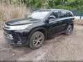 Photo 2 of 16 — 2018 Toyota Highlander