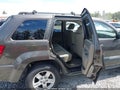 Photo 8 of 18 — 2005 Jeep Grand Cherokee
