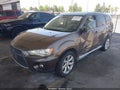 Photo 2 of 16 — 2011 Mitsubishi Outlander