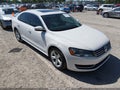 2013 Volkswagen Passat — photo 1 of 11 | VIN 1VWBN7A38DC059245
