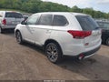 Photo 3 of 17 — 2016 Mitsubishi Outlander
