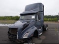 2022 Volvo VNL — photo 2 of 18 | VIN 4V4NC9UG9NN312227