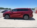 Photo 14 of 17 — 2021 Toyota Highlander