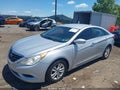 Photo 2 of 17 — 2011 Hyundai Sonata