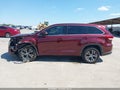 Photo 15 of 18 — 2018 Toyota Highlander