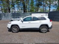 Photo 14 of 16 — 2018 Jeep Cherokee