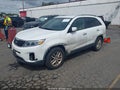 Photo 2 of 11 — 2014 Kia Sorento