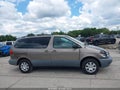 Photo 13 of 16 — 1999 Toyota Sienna