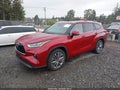 Photo 2 of 19 — 2022 Toyota Highlander