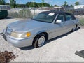 Photo 2 of 11 — 2000 Lincoln Town Car