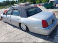 Photo 3 of 11 — 2000 Lincoln Town Car