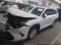 Photo 2 of 16 — 2024 Toyota Highlander