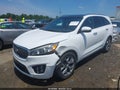2016 Kia Sorento — photo 2 of 17 | VIN 5XYPK4A13GG027981