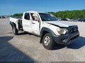 Photo 1 of 16 — 2014 Toyota Tacoma