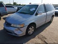 Photo 2 of 17 — 2001 Honda Odyssey