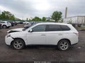 Photo 14 of 16 — 2014 Mitsubishi Outlander
