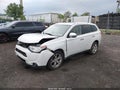 Photo 2 of 16 — 2014 Mitsubishi Outlander