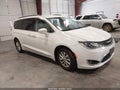2017 Chrysler Pacifica — photo 1 of 16 | VIN 2C4RC1BG6HR837836