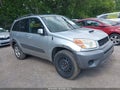 Photo 14 of 14 — 2004 Toyota RAV4