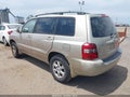 Photo 3 of 12 — 2004 Toyota Highlander