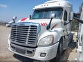 Photo 2 of 20 — 2016 Freightliner Cascadia 125