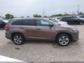 2017 Toyota Highlander — photo 13 of 16 | VIN 5TDDZRFH3HS372675
