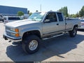 1998 Chevrolet C/K 2500 — photo 2 of 16 | VIN 1GCGK29JXWE256318