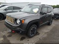 Photo 2 of 16 — 2017 Jeep Renegade